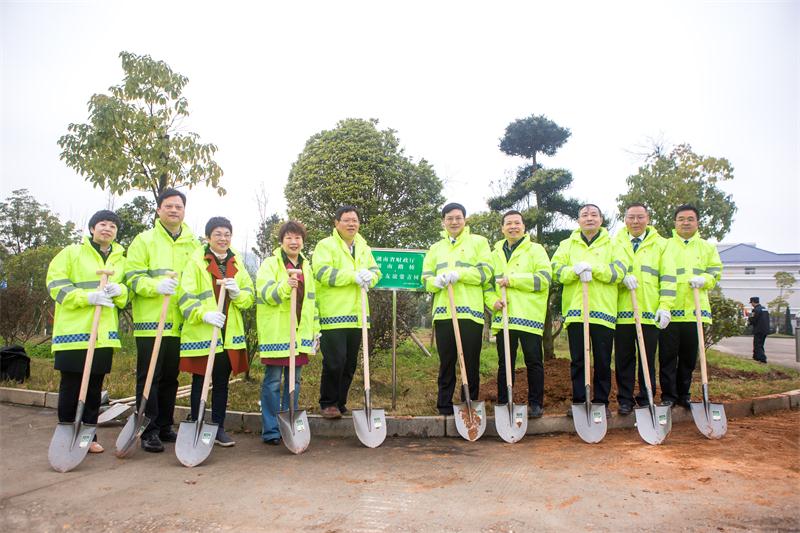 Z6��������ʱ���й����ٷ���վ